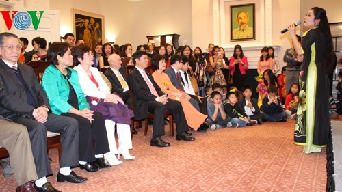 Vietnamese communities celebrate Lunar New Year - ảnh 1